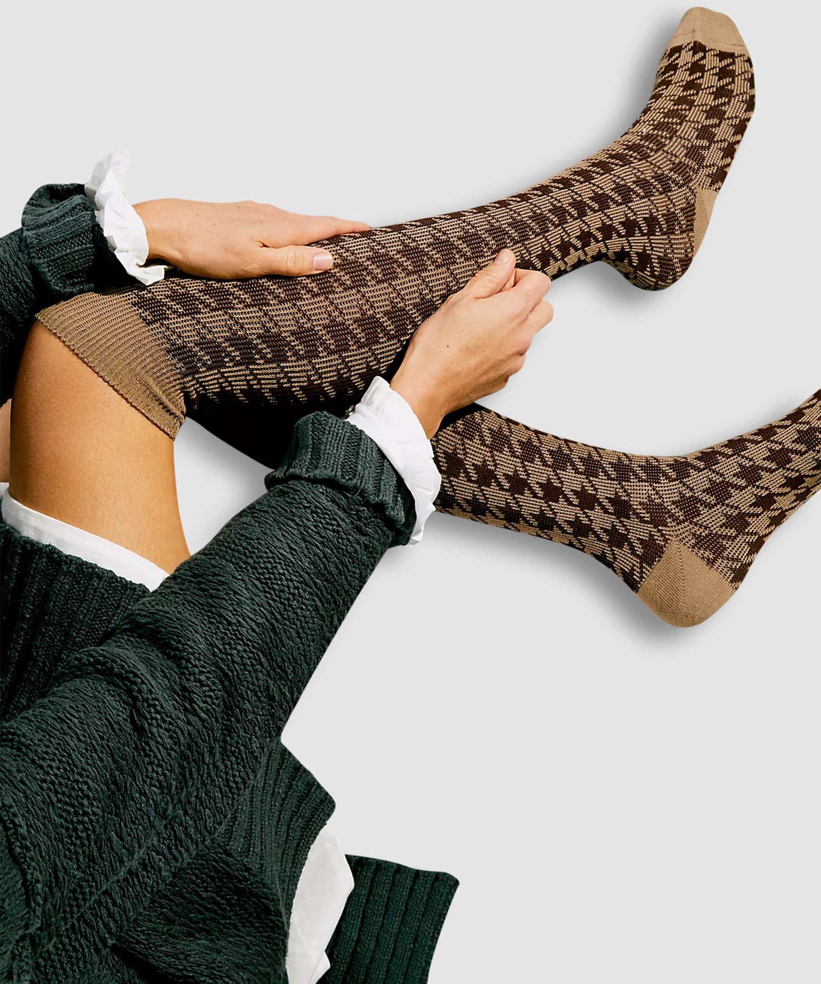 Houndstooth Knee High Socks - Tan