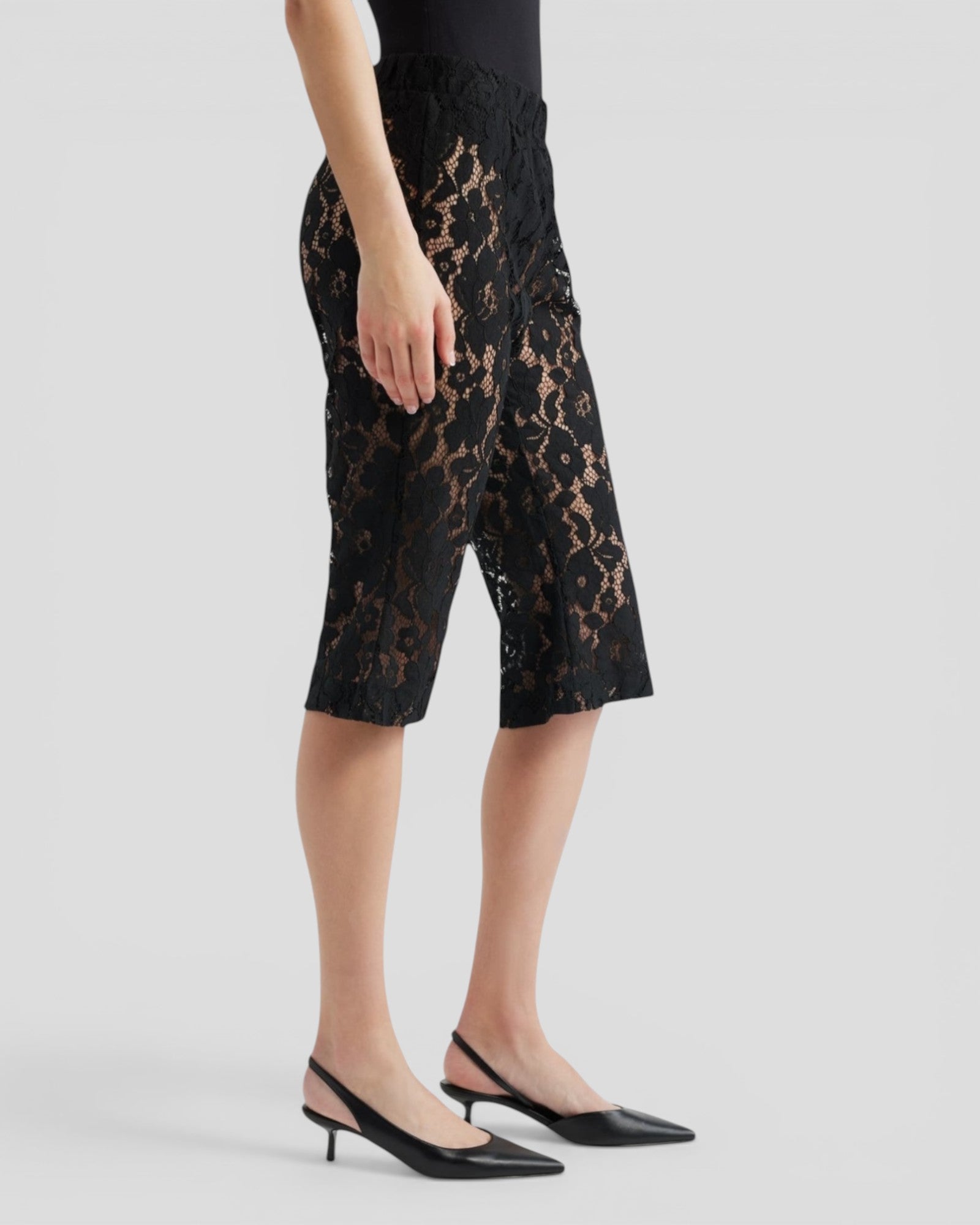 Isla Lace Capri