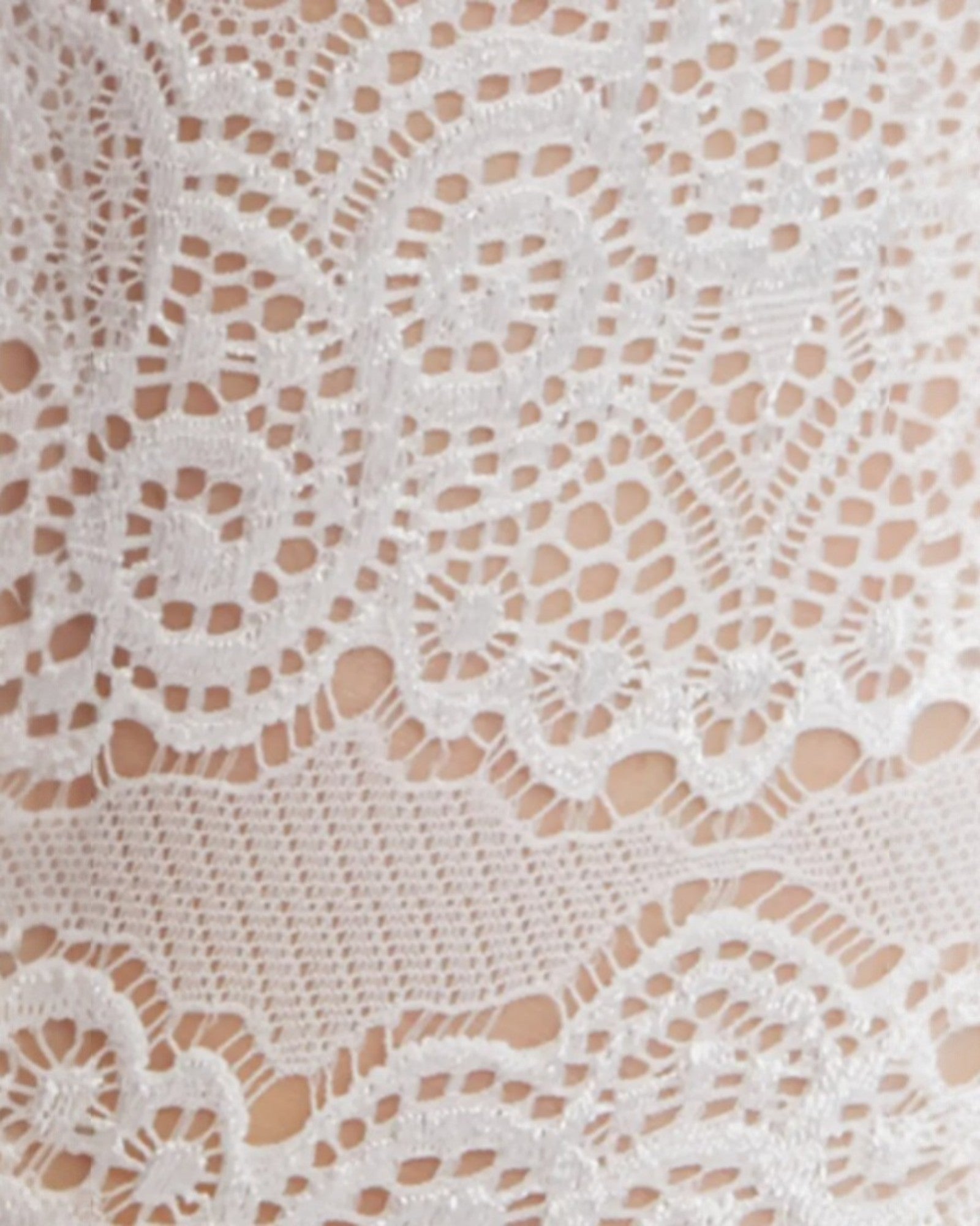 Scalloped Lace Socks - White
